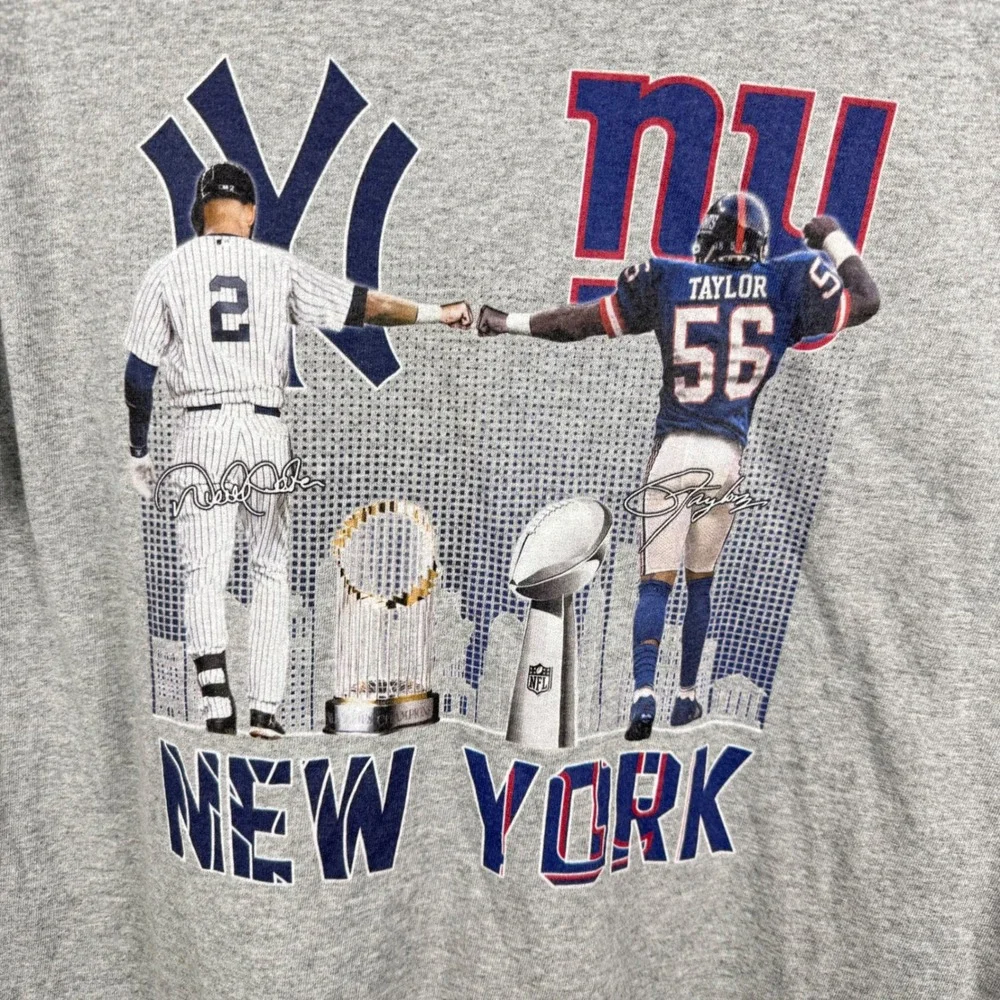 New York City Pro Sports MLB NFL Yankees Giants Championship T-Shirt Gray Large